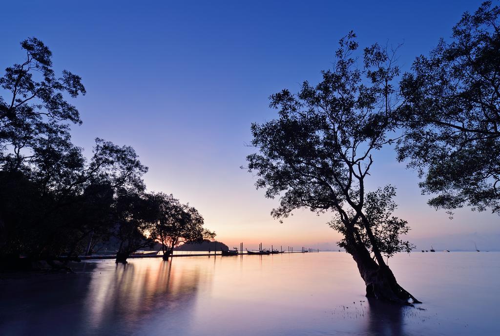 Sunrise Tropical Resort Railay Buitenkant foto