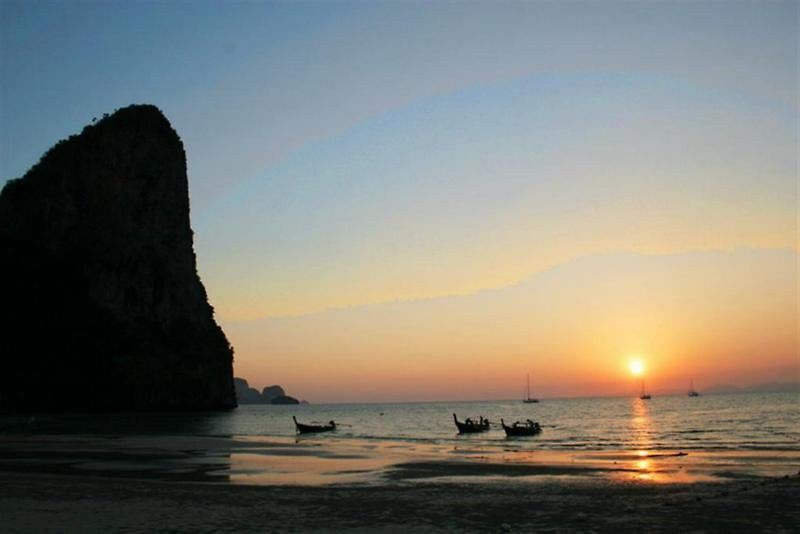 Sunrise Tropical Resort Railay Buitenkant foto