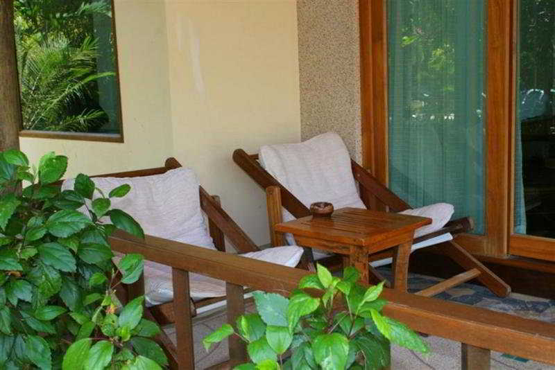 Sunrise Tropical Resort Railay Buitenkant foto